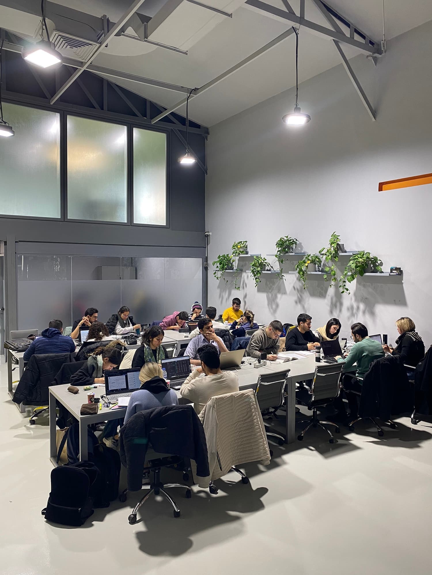 فضای کار اشتراکی پویتک